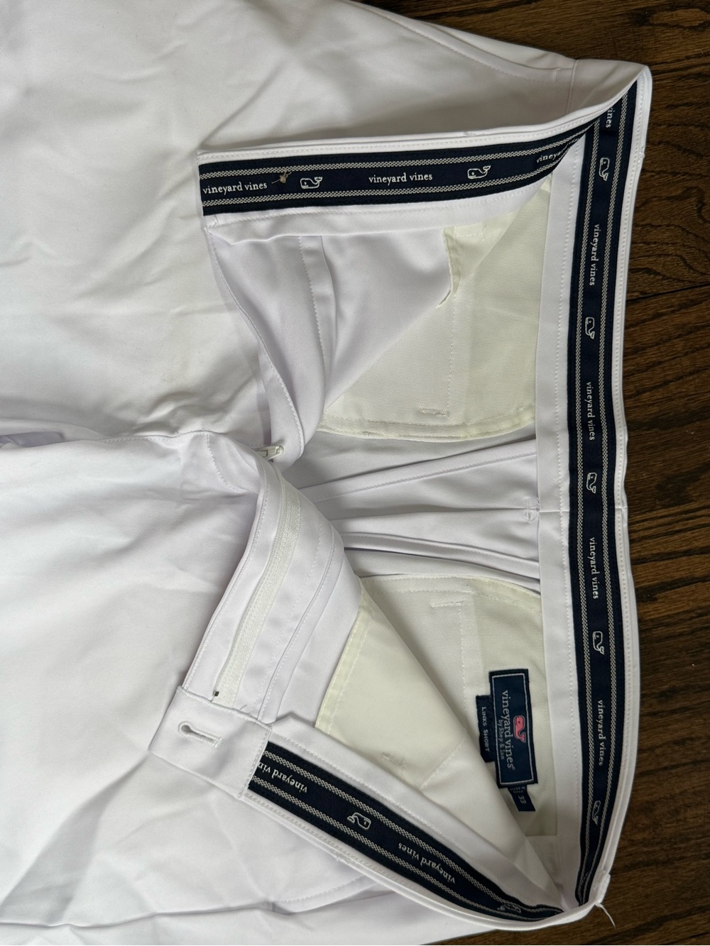 Vineyard Vines, Links Shorts - White Performance Shorts - Picture 3 of 5
